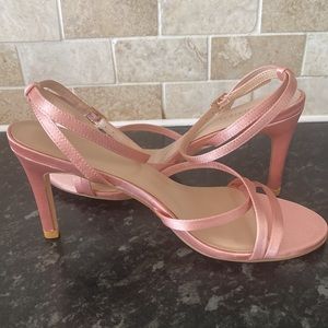 Brand new Le Chateau sandals